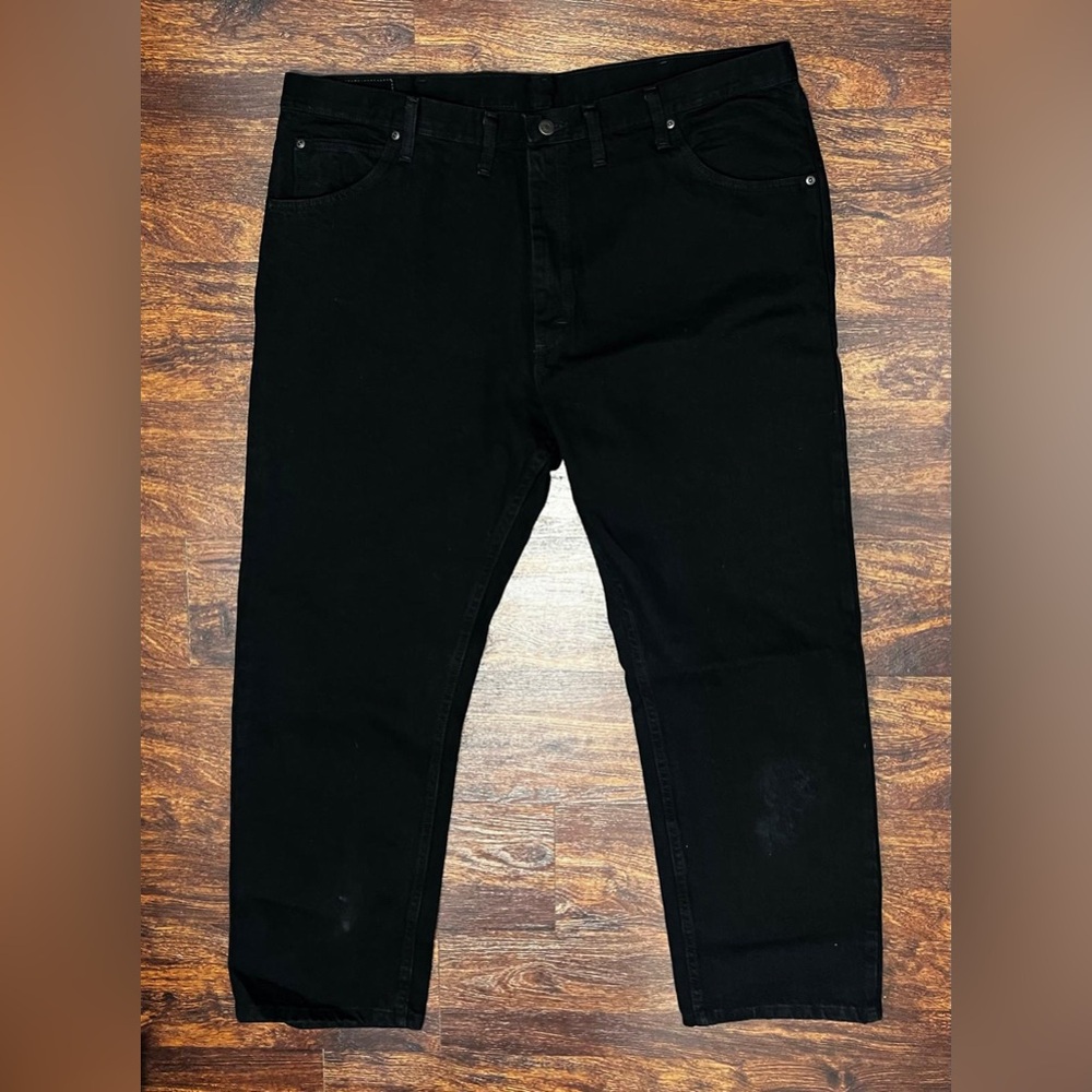 Men’s Size 44x29 Wrangler Five Star Premium Denim Relaxed Fit Jeans